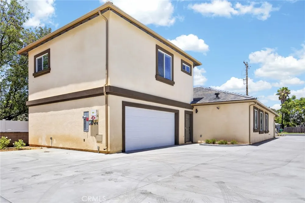 593 E 12th St #1 Beaumont, CA 92223