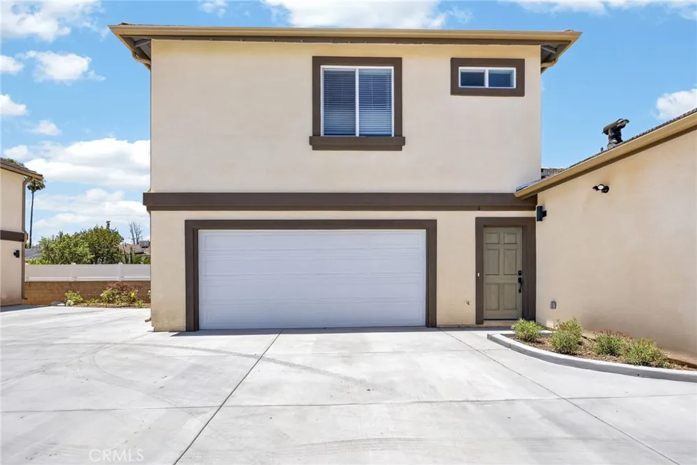 593 E 12th St #1 Beaumont, CA 92223