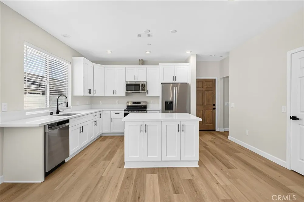 593 E 12th St #1 Beaumont, CA 92223