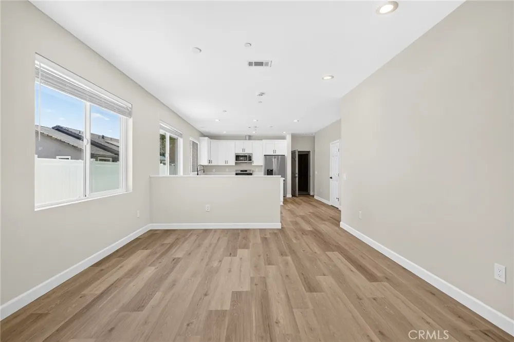 593 E 12th St #1 Beaumont, CA 92223
