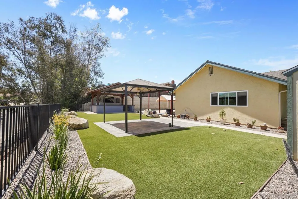 12651 Ridgeton Lakeside, CA 92040