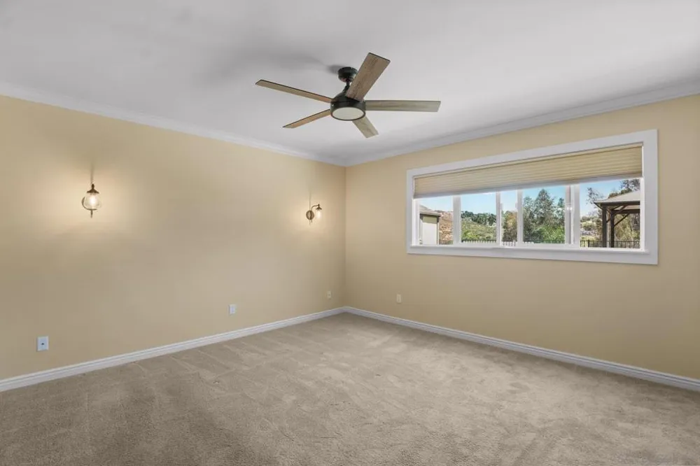 12651 Ridgeton Lakeside, CA 92040