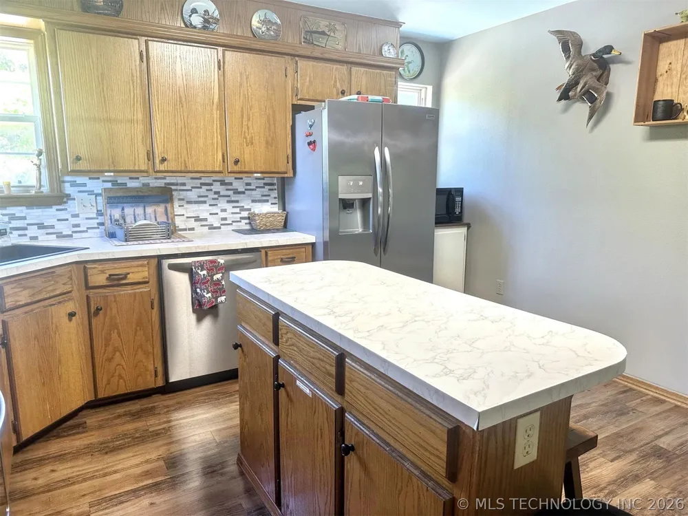 3293 W Southern Avenue Hulbert, OK 74441
