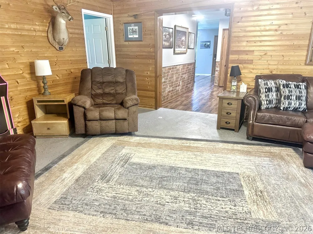 3293 W Southern Avenue Hulbert, OK 74441