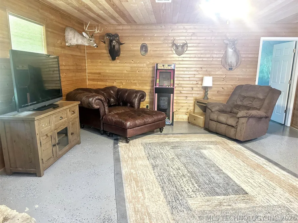 3293 W Southern Avenue Hulbert, OK 74441
