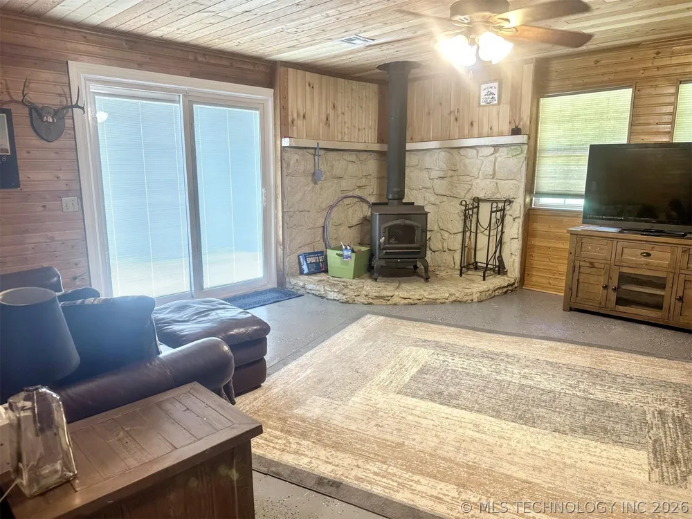 3293 W Southern Avenue Hulbert, OK 74441