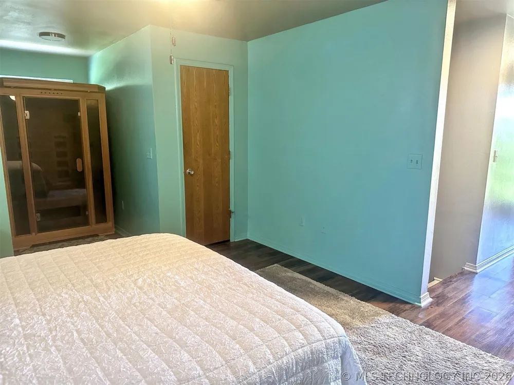 3293 W Southern Avenue Hulbert, OK 74441