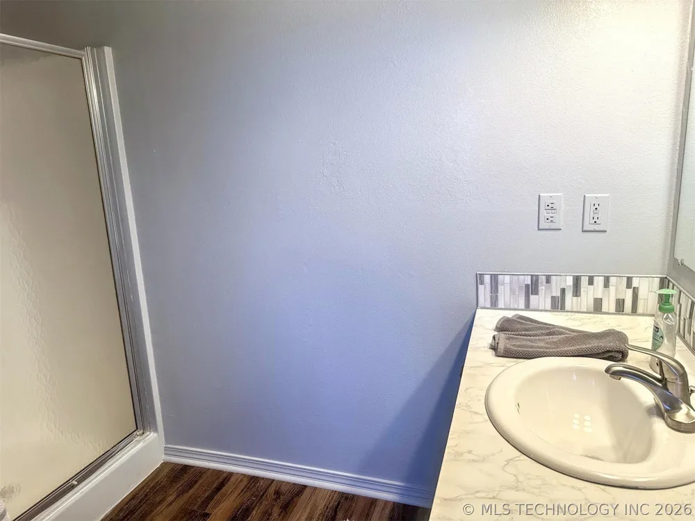 3293 W Southern Avenue Hulbert, OK 74441
