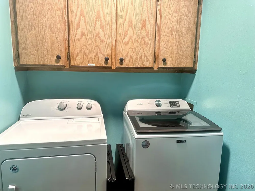 3293 W Southern Avenue Hulbert, OK 74441