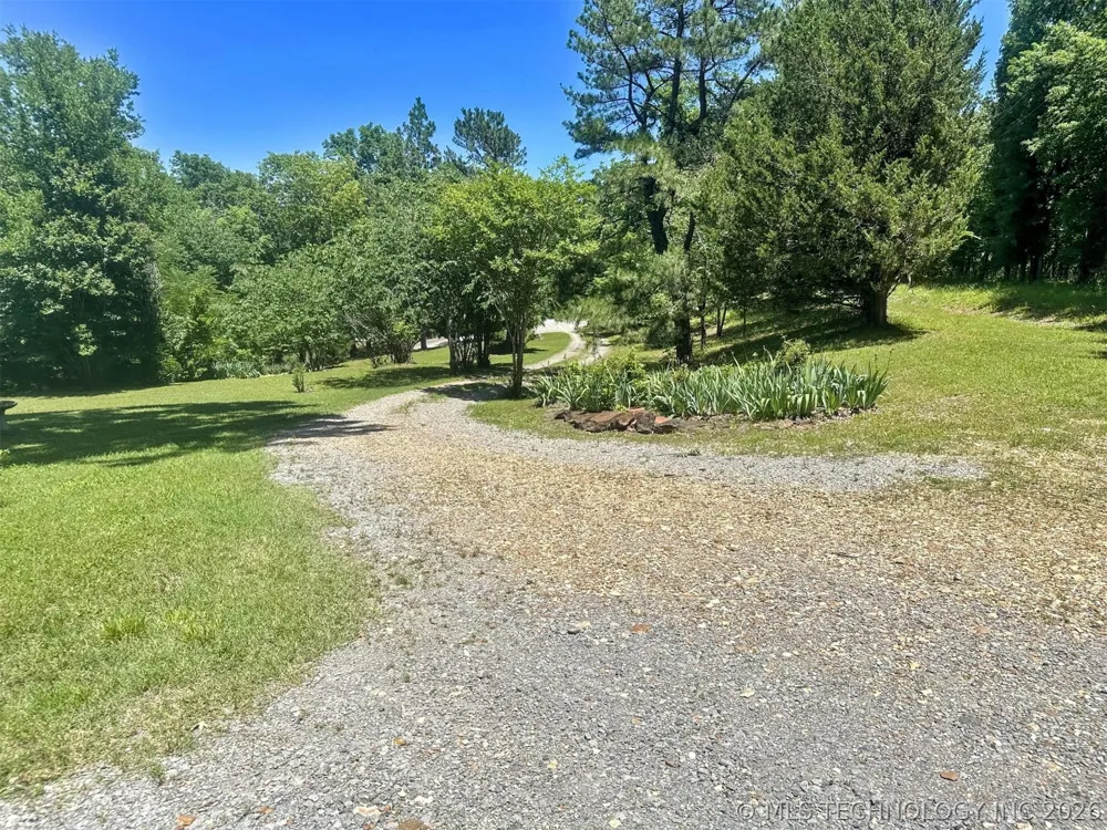 3293 W Southern Avenue Hulbert, OK 74441