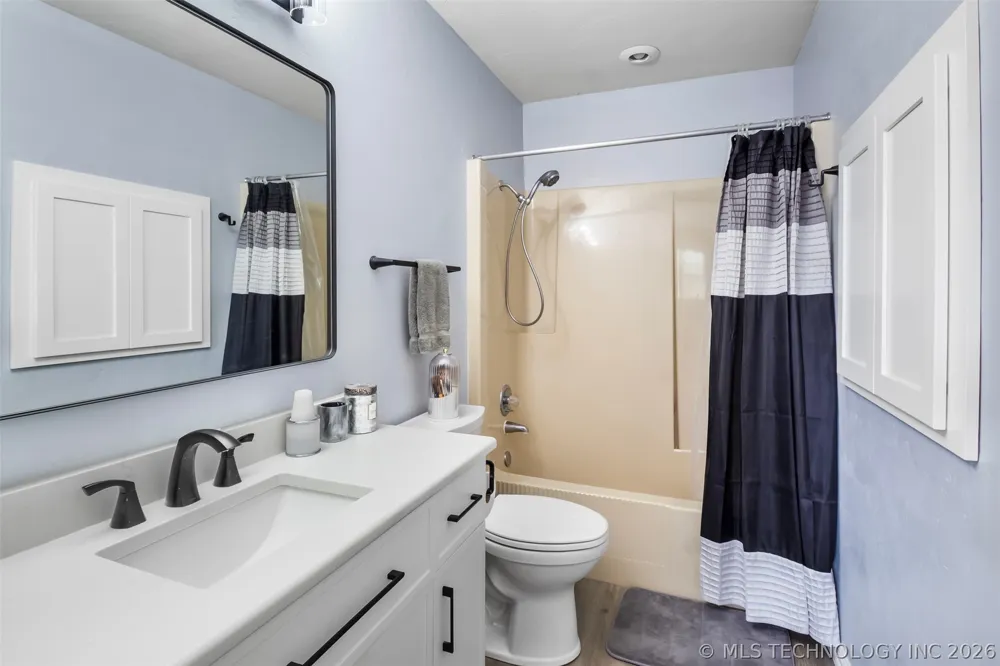 3716 Bellflower Avenue #D Ponca City, OK 74604