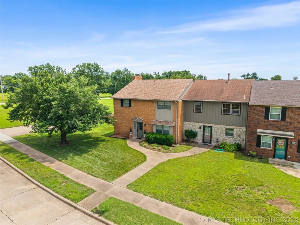 3716 Bellflower Avenue #D Ponca City, OK 74604