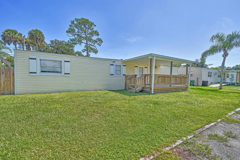 5204 Deanna Lane Fort Pierce, FL 34946