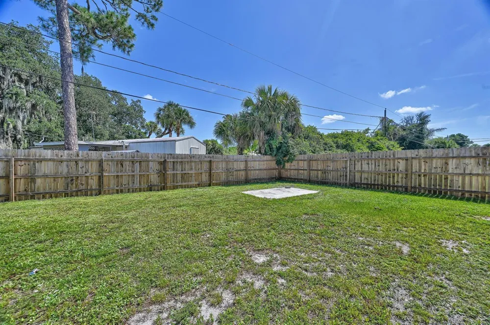 5204 Deanna Lane Fort Pierce, FL 34946