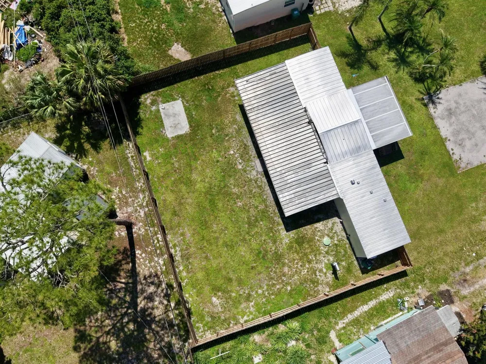 5204 Deanna Lane Fort Pierce, FL 34946