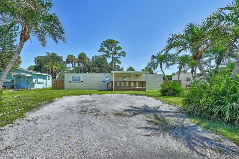 5204 Deanna Lane Fort Pierce, FL 34946
