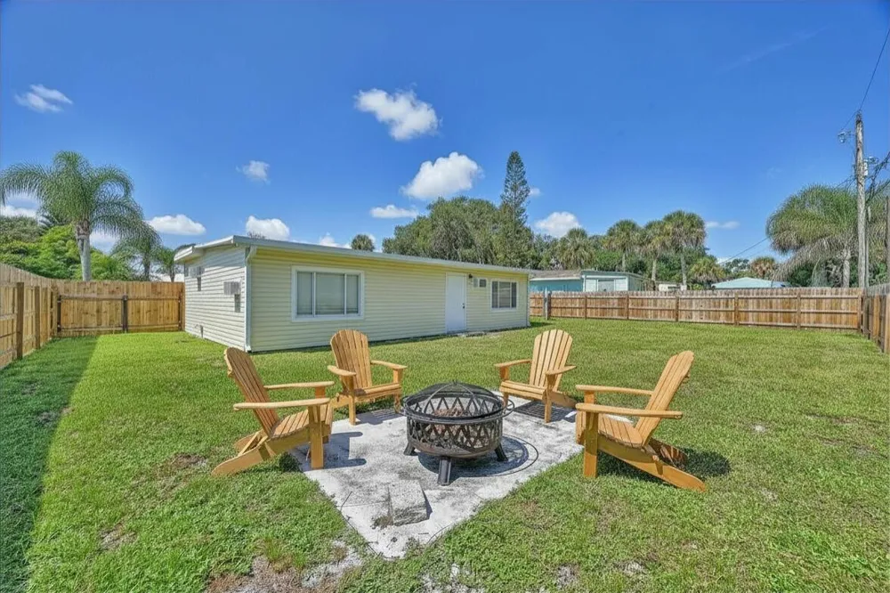 5204 Deanna Lane Fort Pierce, FL 34946
