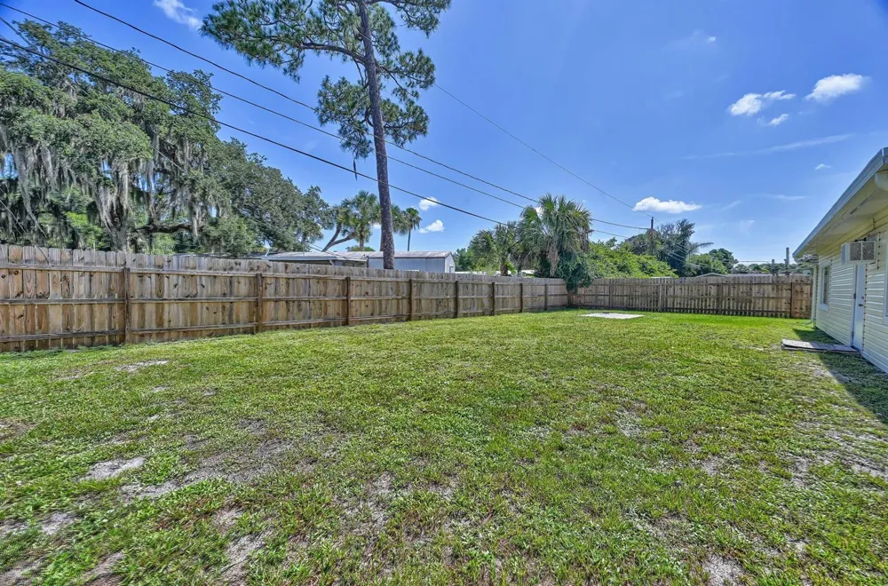 5204 Deanna Lane Fort Pierce, FL 34946