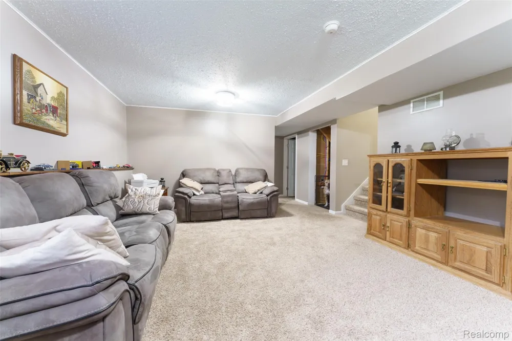 7047 Bennington Greens Drive Bennington Township, MI 48867
