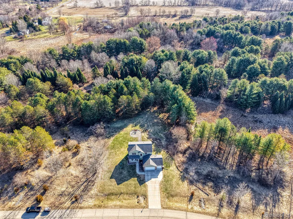 7047 Bennington Greens Drive Bennington Township, MI 48867