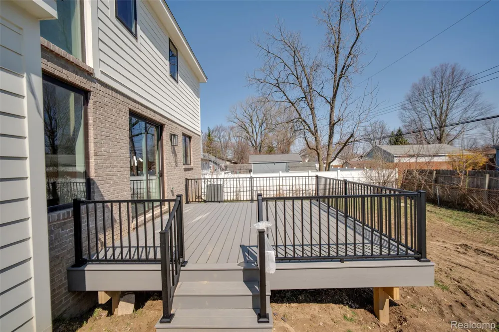 2911 Walsh Drive Rochester Hills City, MI 48309