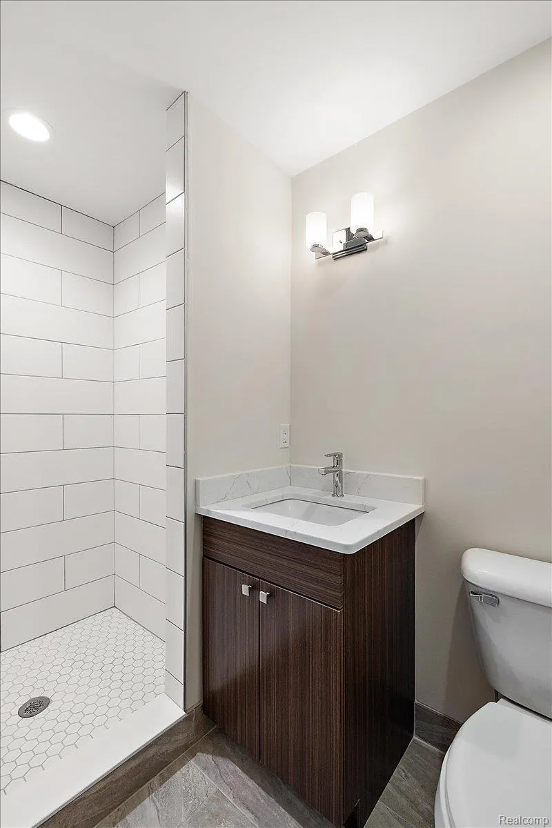 2911 Walsh Drive Rochester Hills City, MI 48309