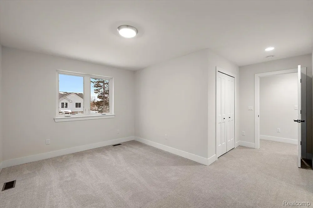 2911 Walsh Drive Rochester Hills City, MI 48309