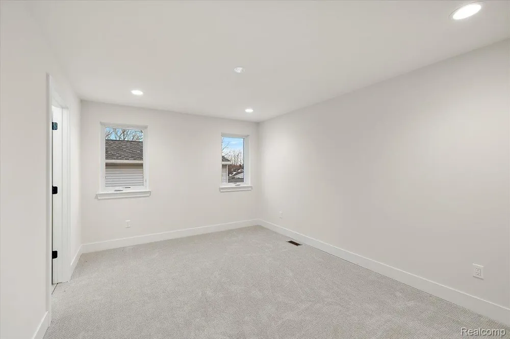 2911 Walsh Drive Rochester Hills City, MI 48309