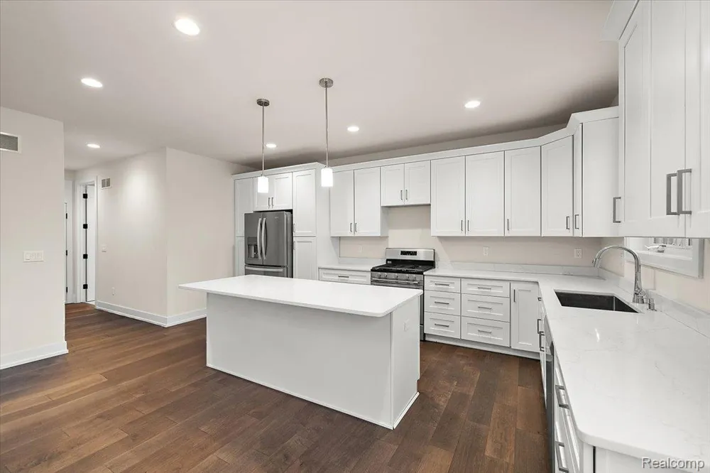 2911 Walsh Drive Rochester Hills City, MI 48309