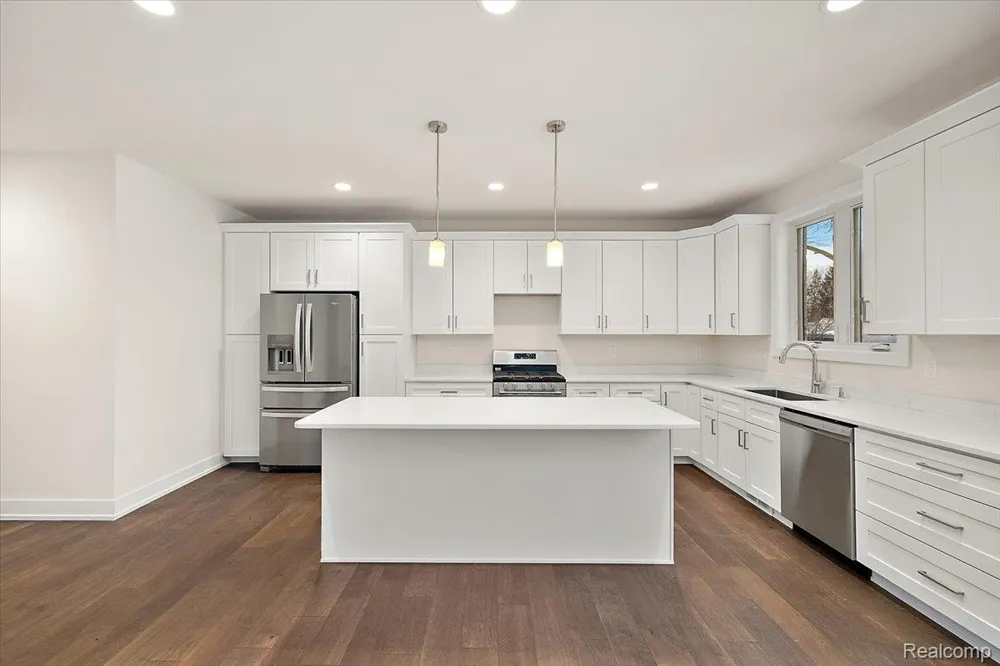 2911 Walsh Drive Rochester Hills City, MI 48309
