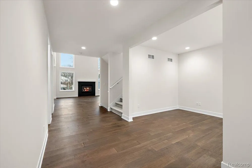 2911 Walsh Drive Rochester Hills City, MI 48309