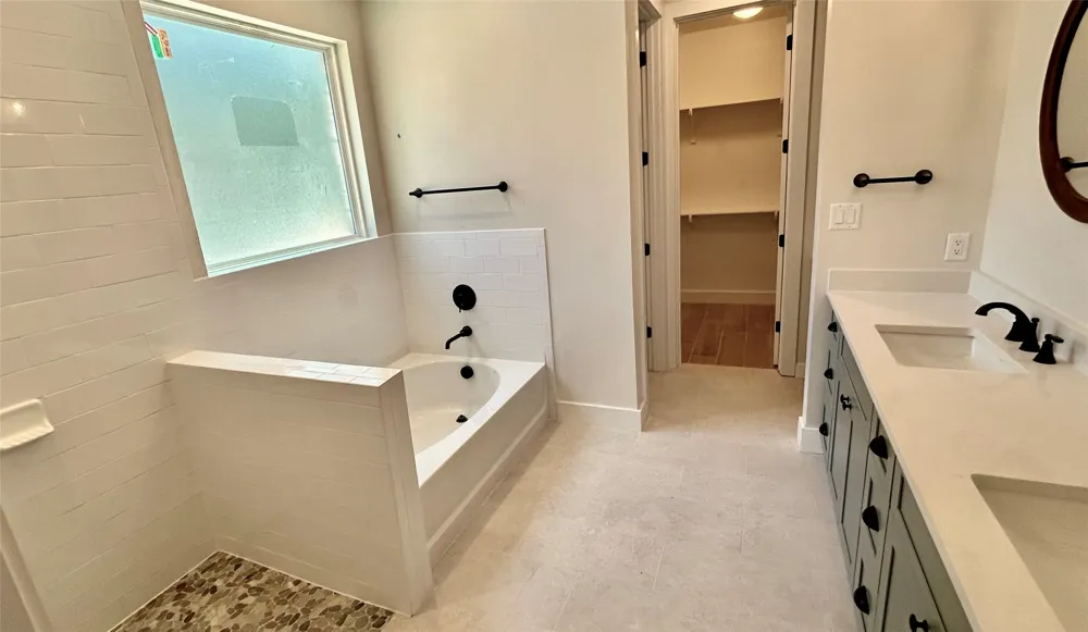 15279 Fm 150 Road W Driftwood, TX 78619