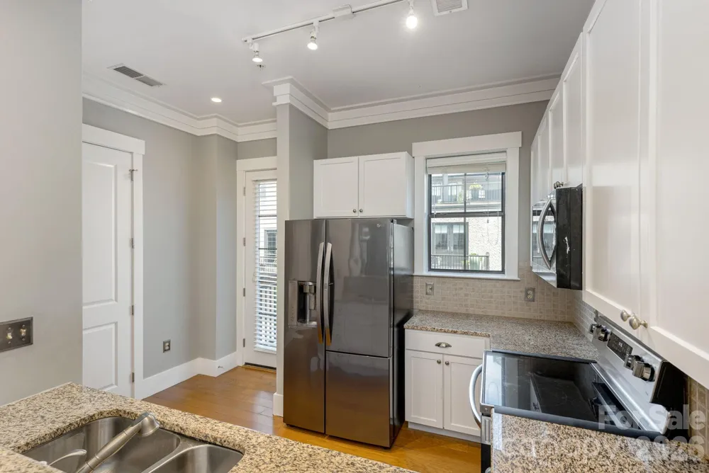 69 Stamford Street Asheville, NC 28803