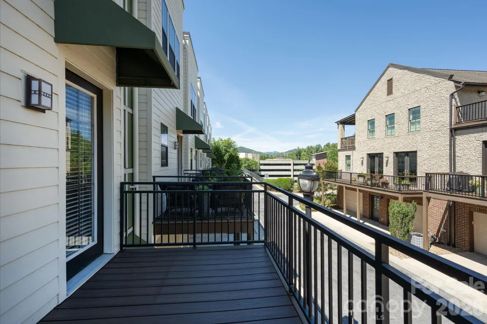 69 Stamford Street Asheville, NC 28803