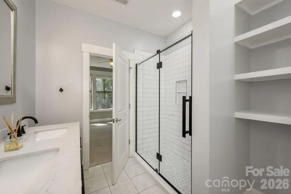 69 Stamford Street Asheville, NC 28803