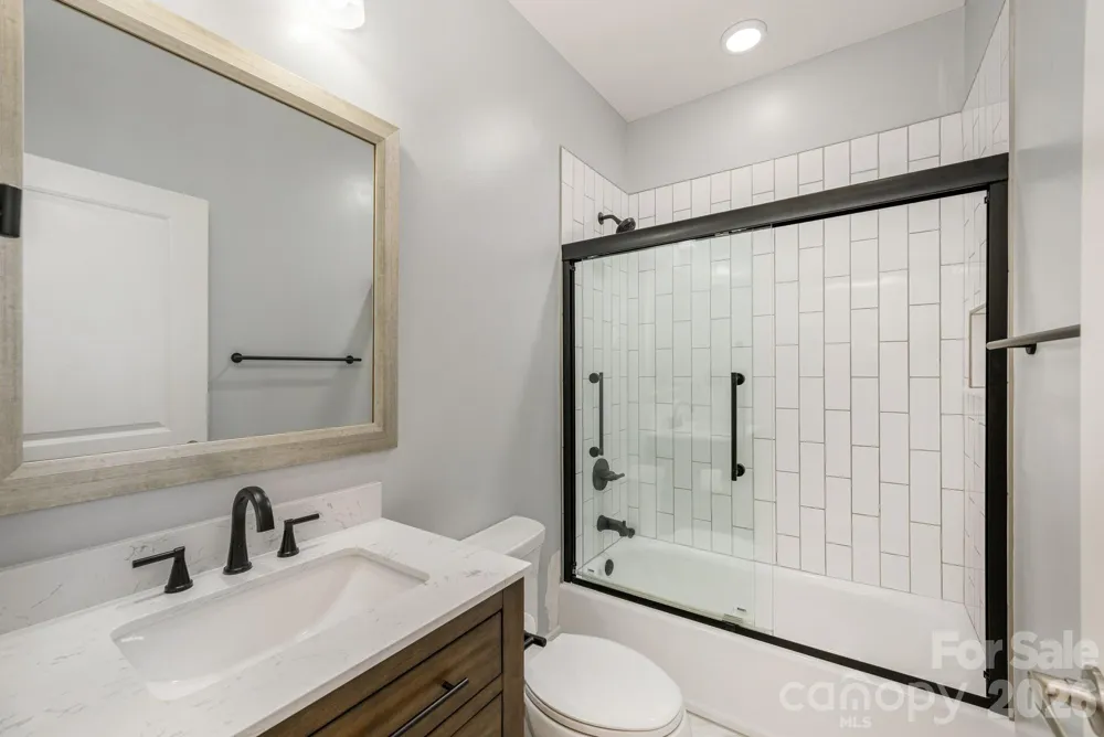 69 Stamford Street Asheville, NC 28803