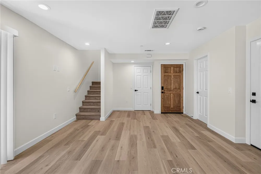 593 E 12th St #2 Beaumont, CA 92223