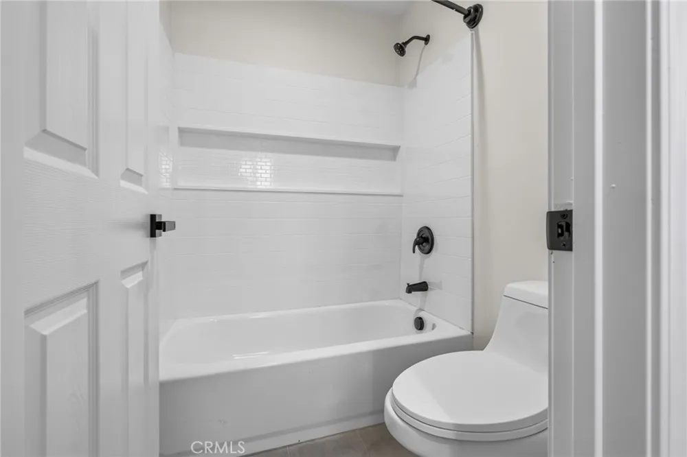 593 E 12th St #2 Beaumont, CA 92223