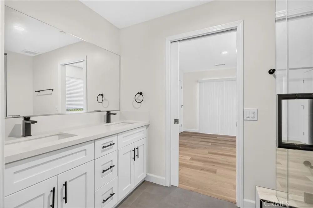 593 E 12th St #2 Beaumont, CA 92223