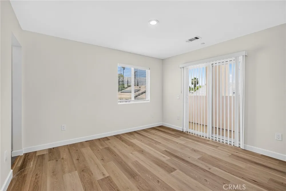 593 E 12th St #2 Beaumont, CA 92223