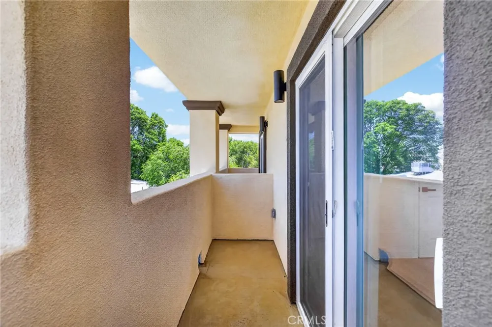 593 E 12th St #2 Beaumont, CA 92223