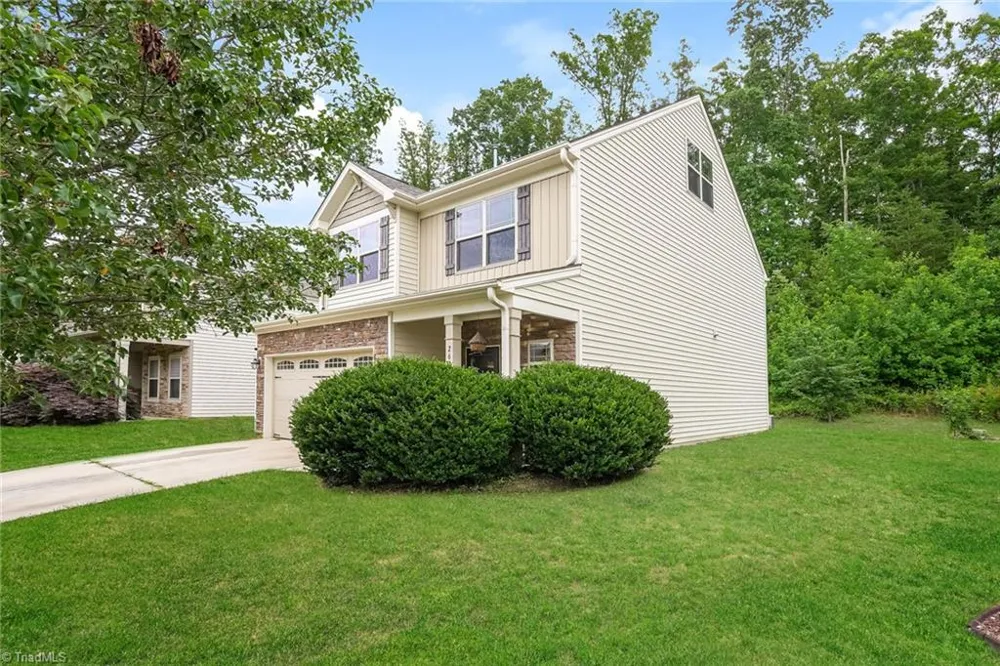 2633 Chari Park Lane Walkertown, NC 27051
