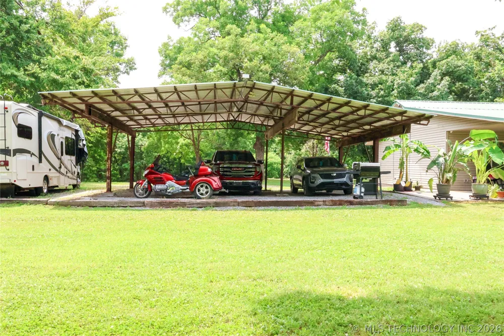 133 SW 650 ROAD Chouteau, OK 74337