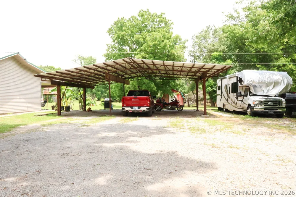 133 SW 650 ROAD Chouteau, OK 74337