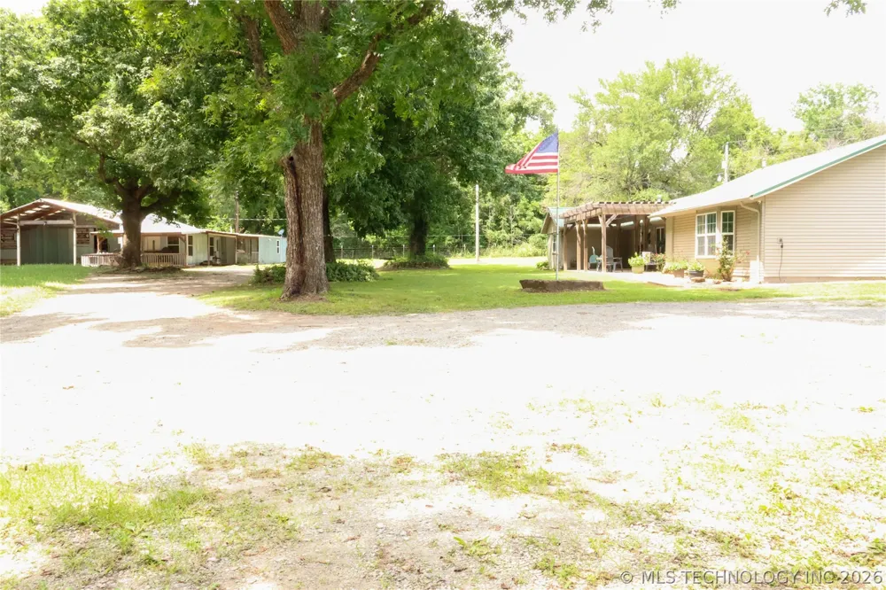 133 SW 650 ROAD Chouteau, OK 74337