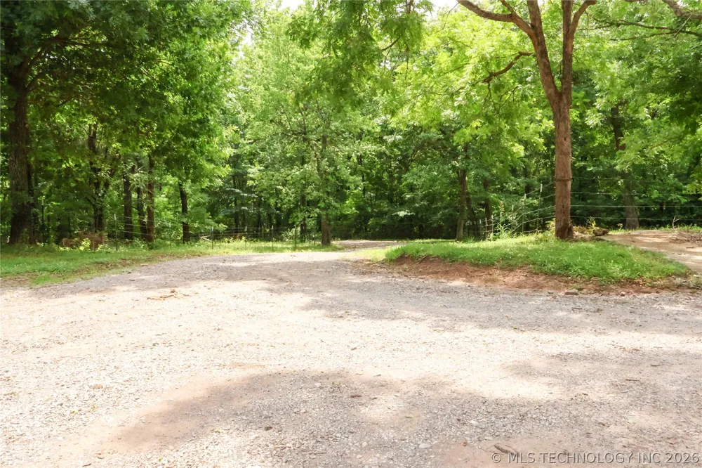 133 SW 650 ROAD Chouteau, OK 74337