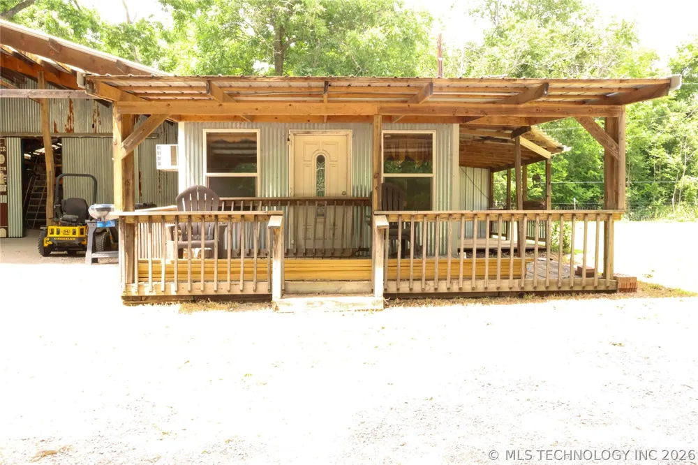 133 SW 650 ROAD Chouteau, OK 74337