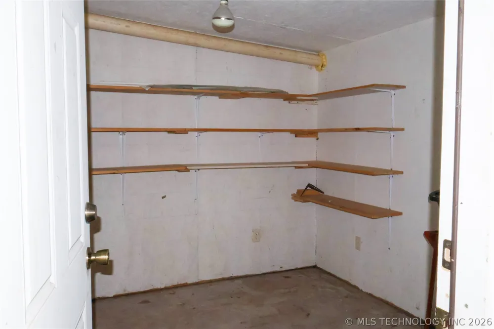 133 SW 650 ROAD Chouteau, OK 74337
