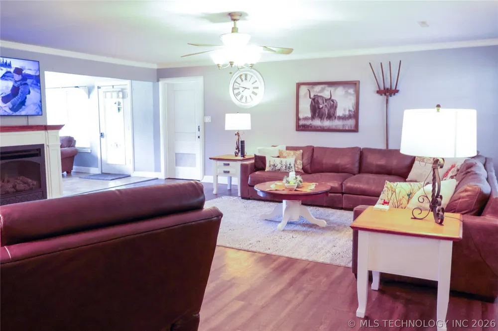 133 SW 650 ROAD Chouteau, OK 74337