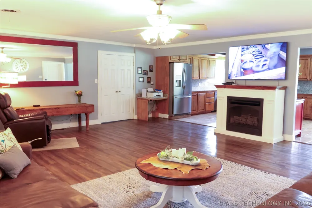 133 SW 650 ROAD Chouteau, OK 74337